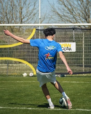 ☀️☀️Cette semaine a eu lieu le 13ème stage spécifique attaquant du 7 au 11 avril @saiyansoccer_footballcoaching 💪🏾💪🏻💪🏽💪⚽️
Un grand bravo aux 8 participants 👏 pour leur sérieux et leur détermination 👉🤨👈.
Ainsi qu’aux partenaires🤝 @temps2sport_nieder , @hummel_fr  et le club de @aslrobertsau pour les installations.☀️☀️

🤩 @lynxshots 📸

« RENDEZ-VOUS EN JUILLET POUR LE PROCHAIN STAGE  »
 PLUS D’INFOS EN DM 😉
