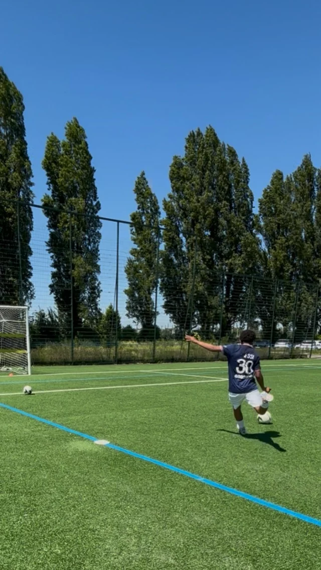 👉Séance spécifique attaquant de ce dimanche matin 11/05/25💪⚽️
#saiyansoccer #football #personal #coaching #training #1on1 #⚽️ #instafoot