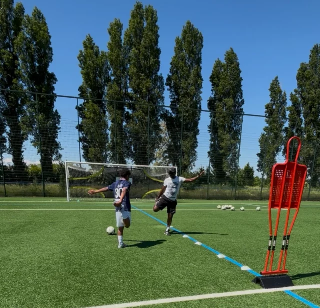 La perfection n’existe pas, mais rien n’empêche d’essayer de l’atteindre 👉🤨👈
#saiyansoccer #football #coaching #nopainnogain #citation #⚽